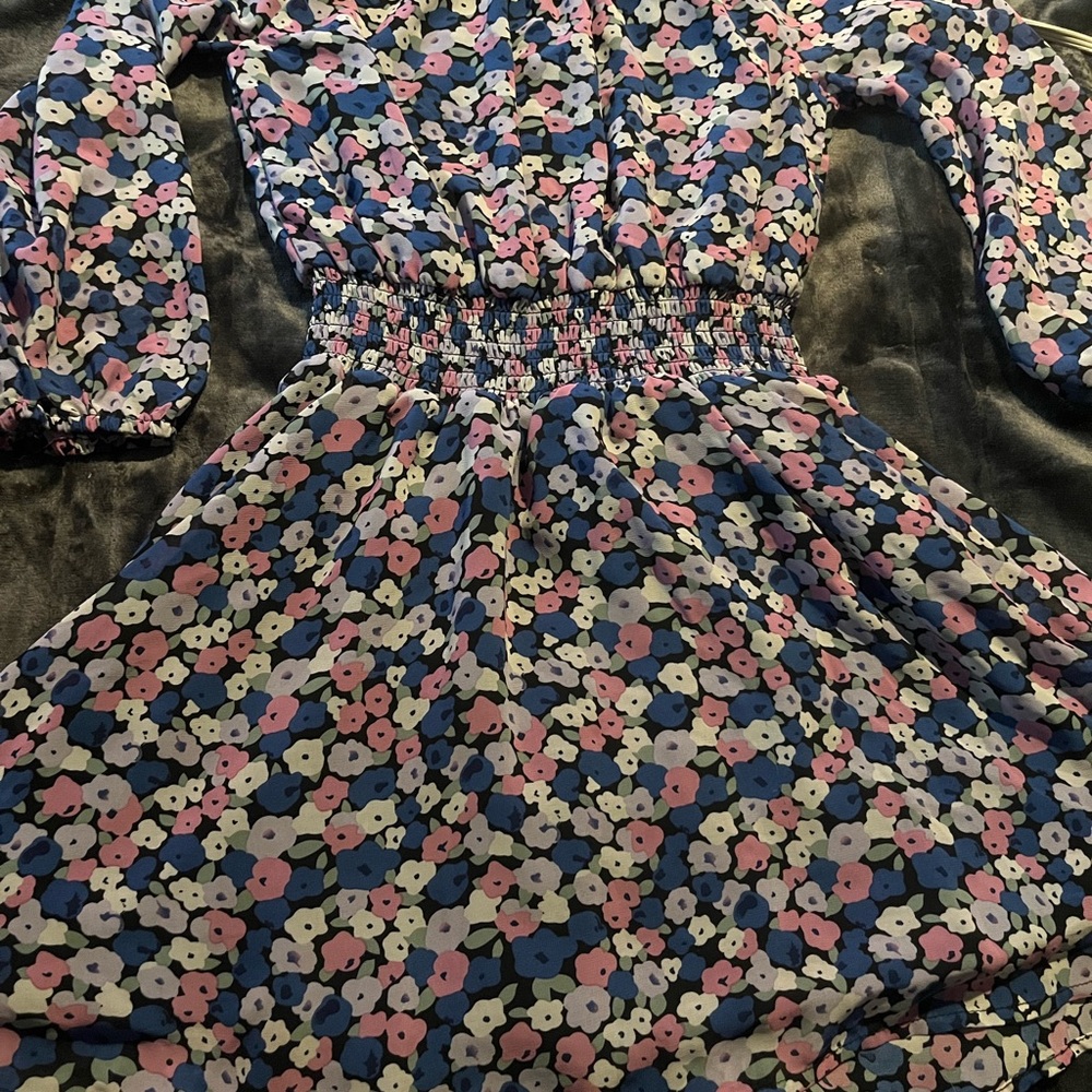 Dress - Picture 2 of 3